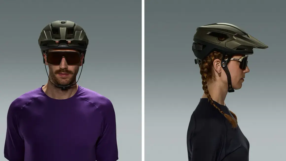 Unterschied Fahrradhelm, Skaterhelm: Mann und Frau tragen unterschiedliche Helme, beide mit Sonnenbrille.