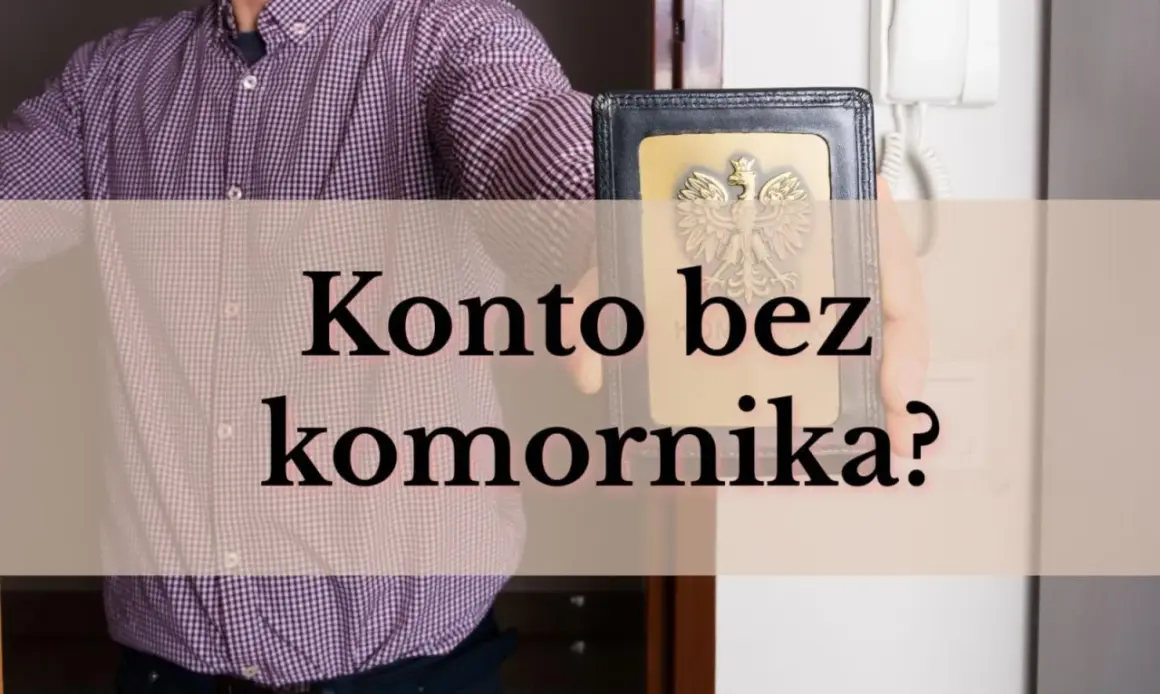 Czy komornik może zająć konto walutowe? Mężczyzna w kratę trzyma legitymację z orłem.