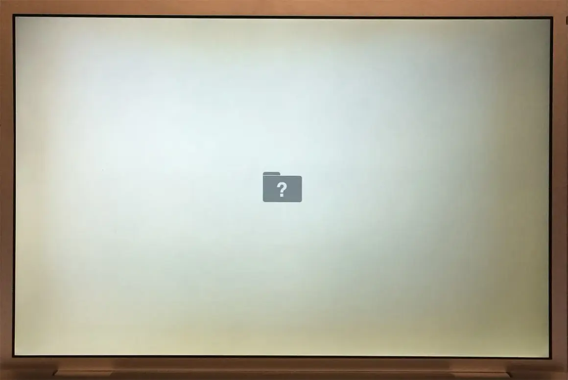 Jak naprawić ekran w laptopie i uniknąć kosztownych napraw