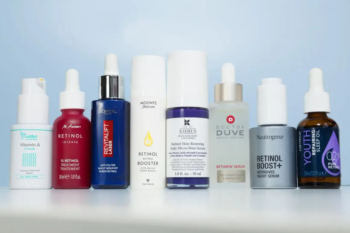 Eine Auswahl von guten Retinol Seren und Nachtseren, darunter Marken wie L'Oréal, Kiehl's und Neutrogena, für eine jugendliche Haut.