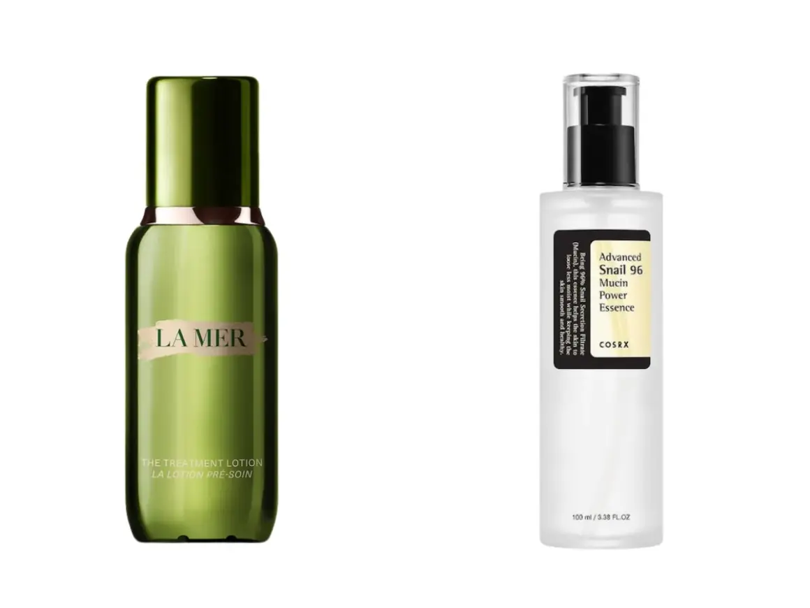 Due flaconi di skincare mattina: una lozione La Mer verde e un'essenza COSRX con bava di lumaca.