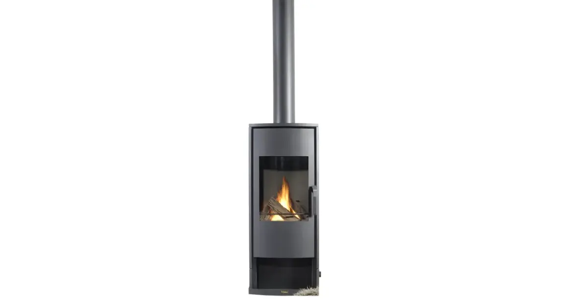 Poêle à gaz sans conduit au design moderne, avec une cheminée verticale et des flammes réelles.