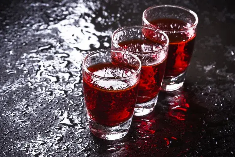 Jak zrobić drink wściekły pies - prosty przepis na wyjątkowy koktajl