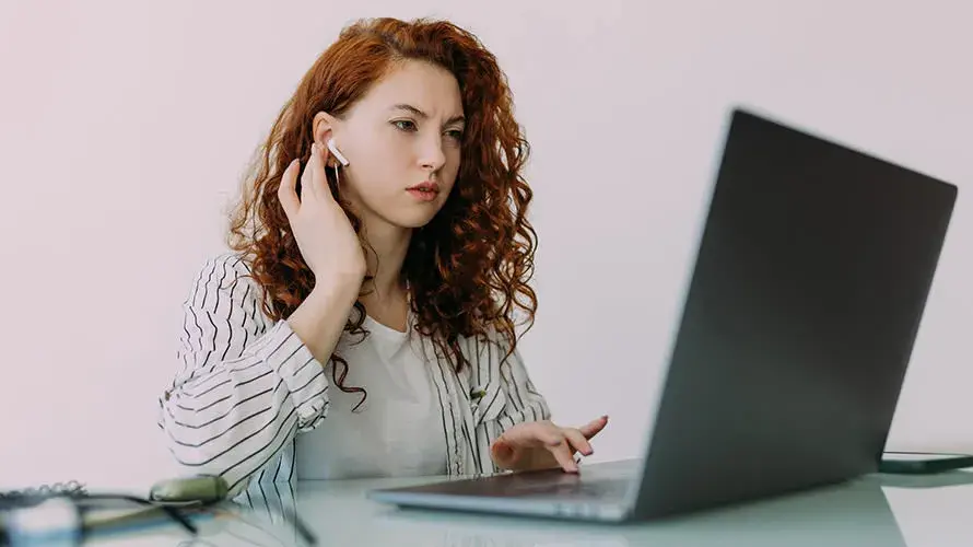 Jak włączyć głośniki w laptopie i rozwiązać problemy z dźwiękiem