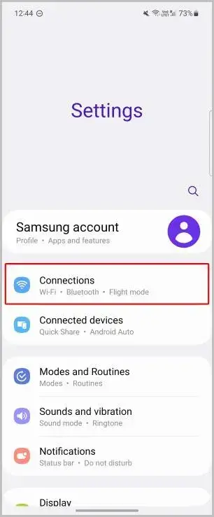 Jak włączyć roaming w telefonie Samsung i uniknąć wysokich kosztów za granicą