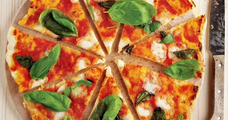 Sos do pizzy jak z pizzeri – przepis na idealny sos pomidorowy