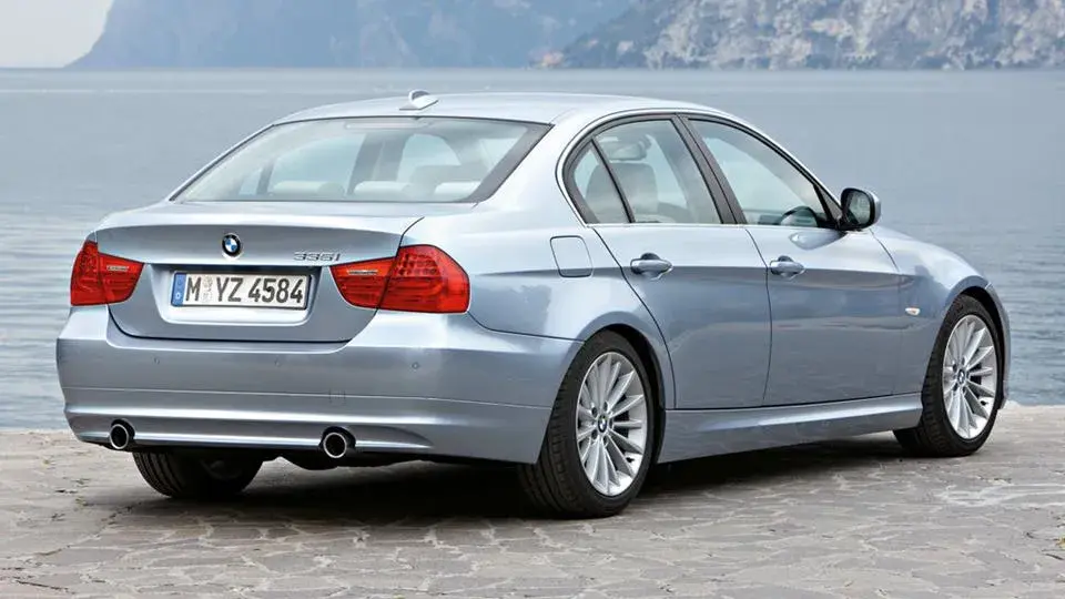 BMW E90 lifting – kluczowe zmiany, silniki i typowe usterki po liftingu