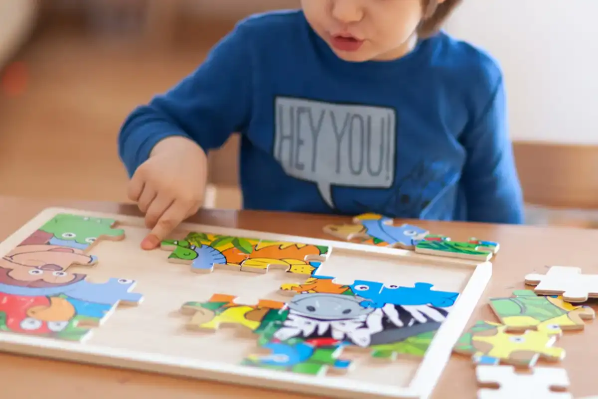 Co rozwijają puzzle u dziecka? Sprawdź, jak dobrać trudność