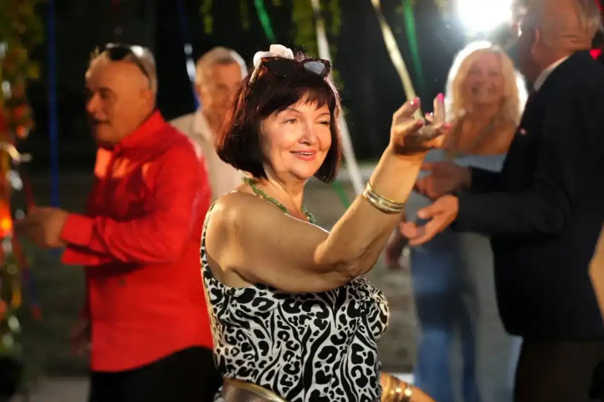 Kto grał w "Nie ma mocnych" - Pełna obsada i kultowe role