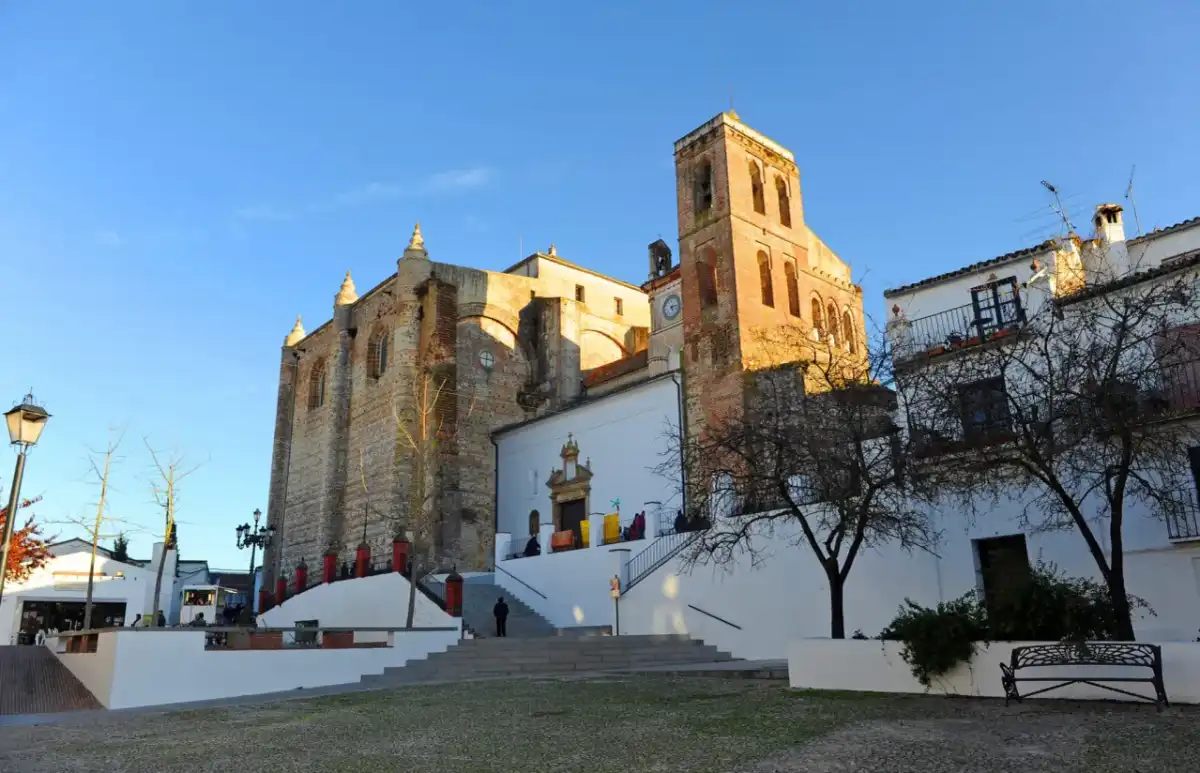 Qué ver en Cazalla de la Sierra para una escapada sin prisas
