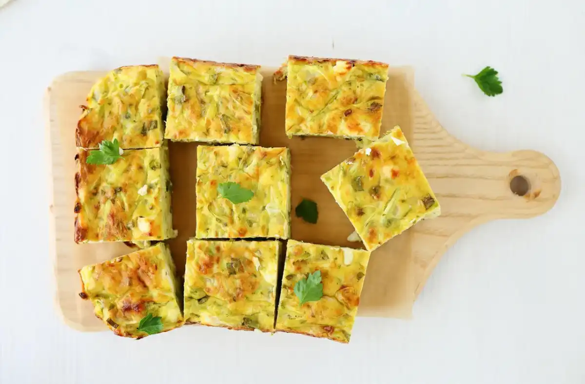 Frittata z cukinią - prosty przepis na kremowy włoski omlet