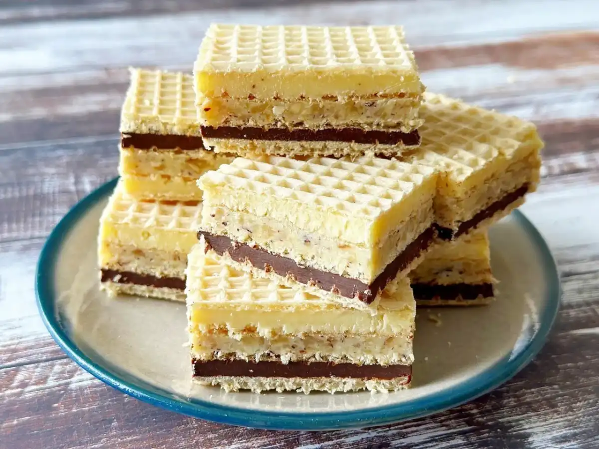 Wafle przekładane kremem - jak zrobić, żeby zawsze były chrupiące?
