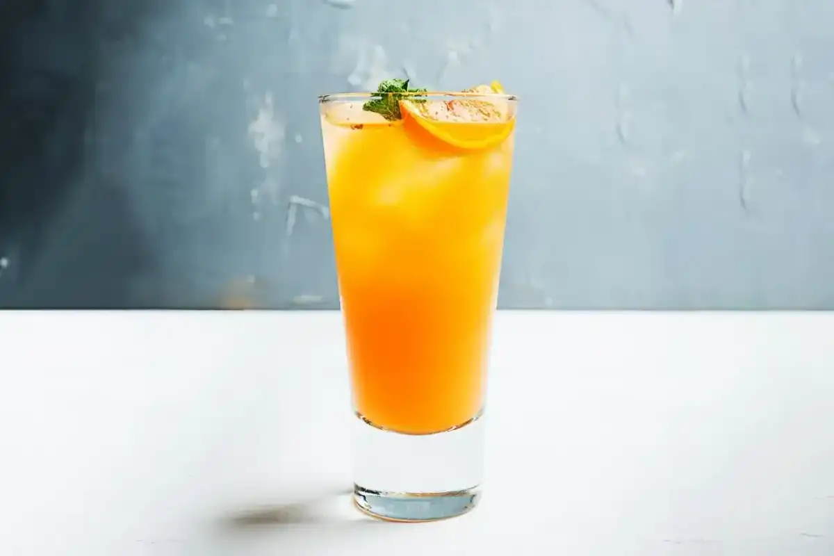Archers Likier Brzoskwiniowy - Proste drinki i najlepsze połączenia