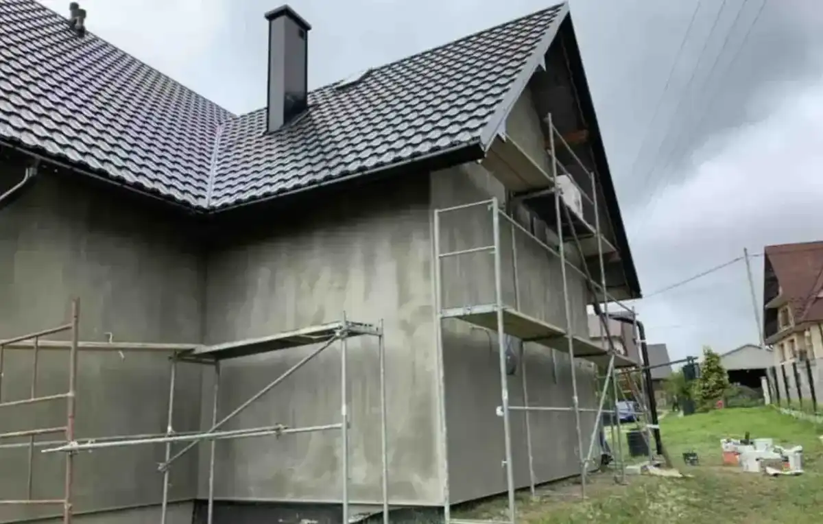 Elewacja domu - Ile kosztuje? Ceny, technologie, ukryte koszty