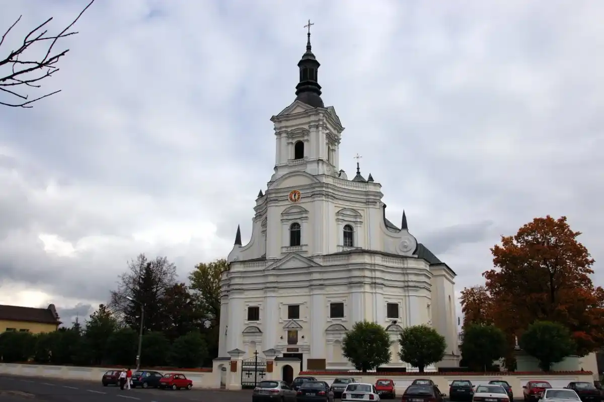 Kodeń: Sanktuarium Matki Bożej - Co zobaczyć i kiedy przyjechać?