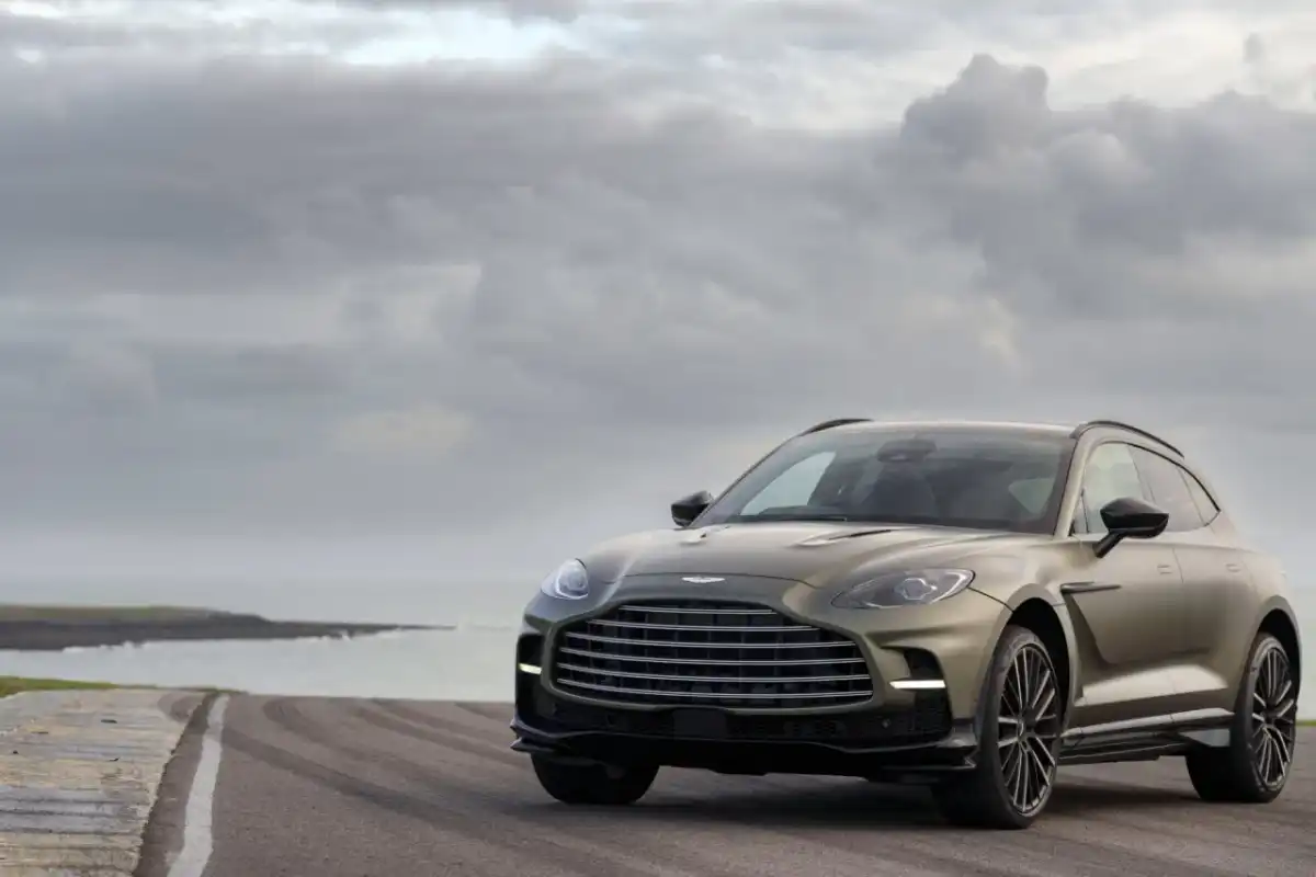 Aston Martin DBX 707 - Czy 707 KM ma sens w SUV-ie?