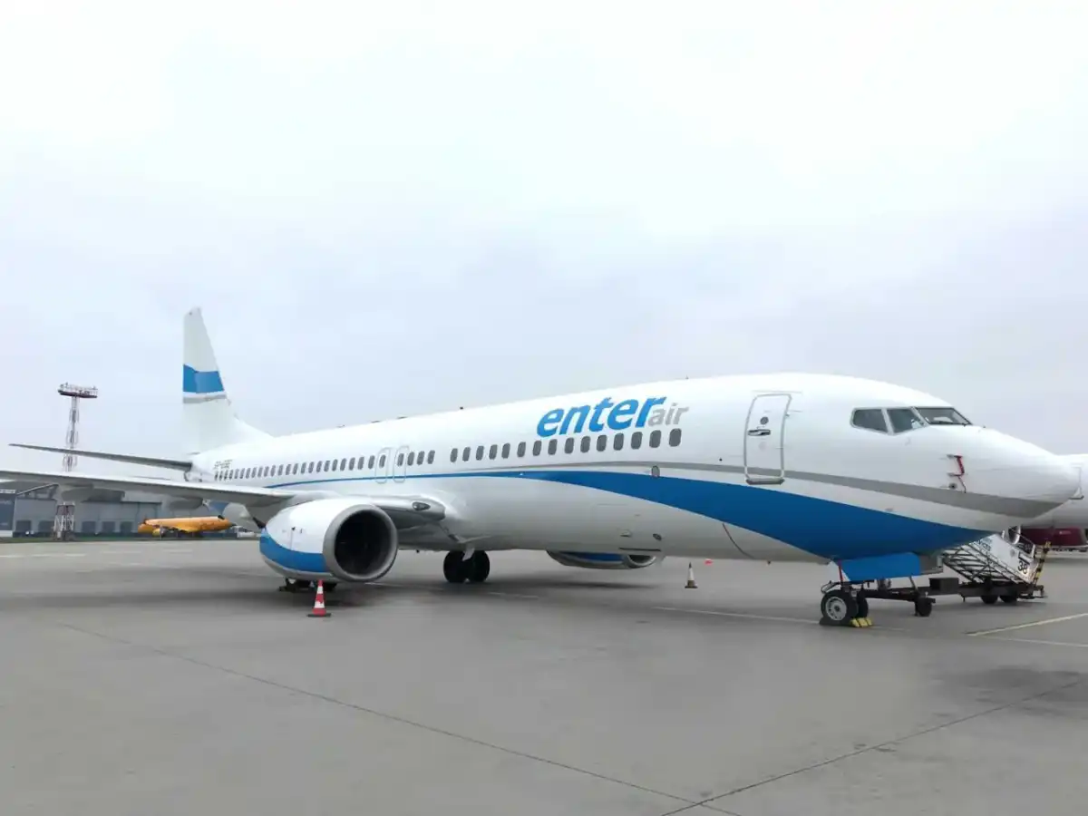 Boeing 737-800 Enter Air - Co to oznacza dla pasażera?