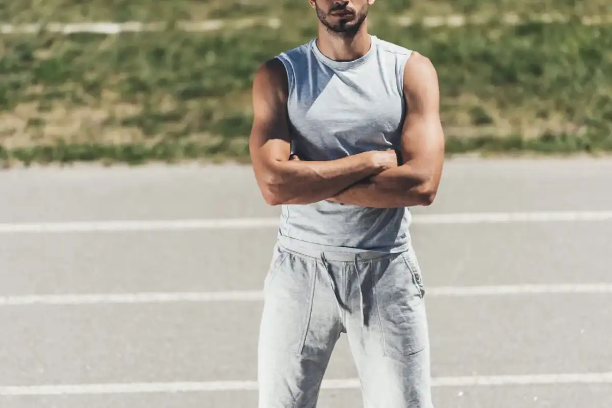 Zielony dres męski - jak wybrać model na trening i na co dzień