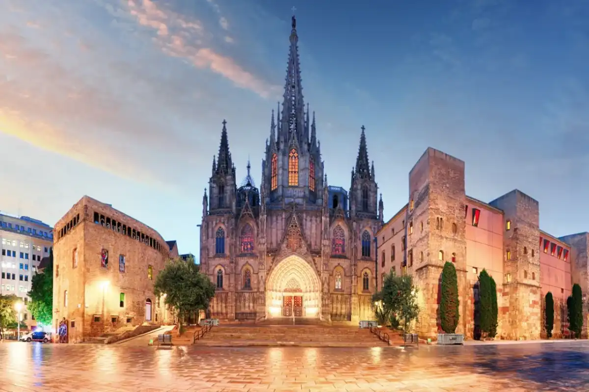 Valencia o Barcelona, ¿qué ciudad encaja mejor en tu viaje?