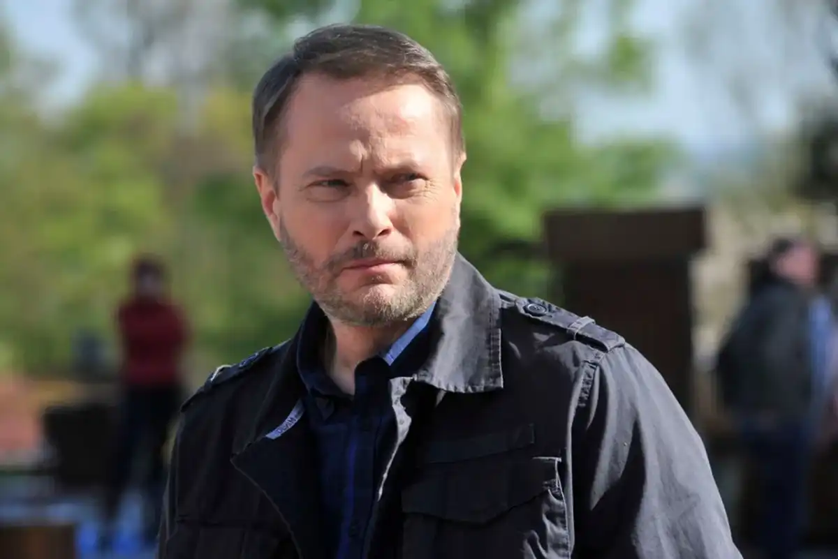 Kto gra Ojca Mateusza? Artur Żmijewski i fenomen serialu