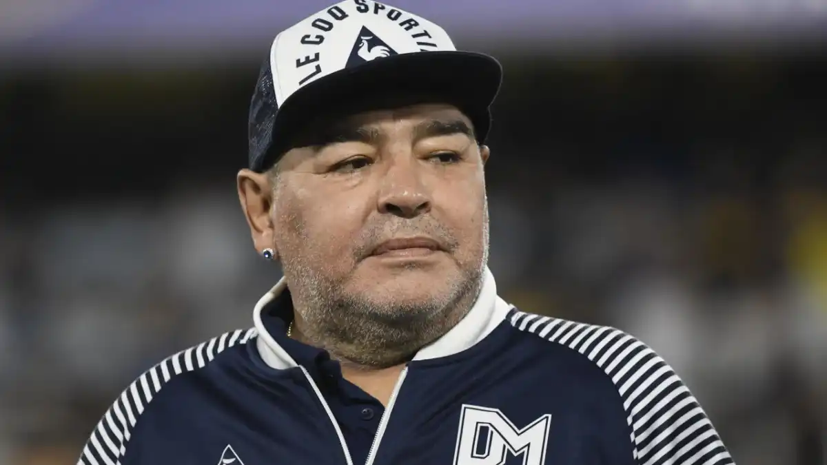 Na co zmarł Diego Maradona - Poznaj medyczne fakty i wyniki autopsji