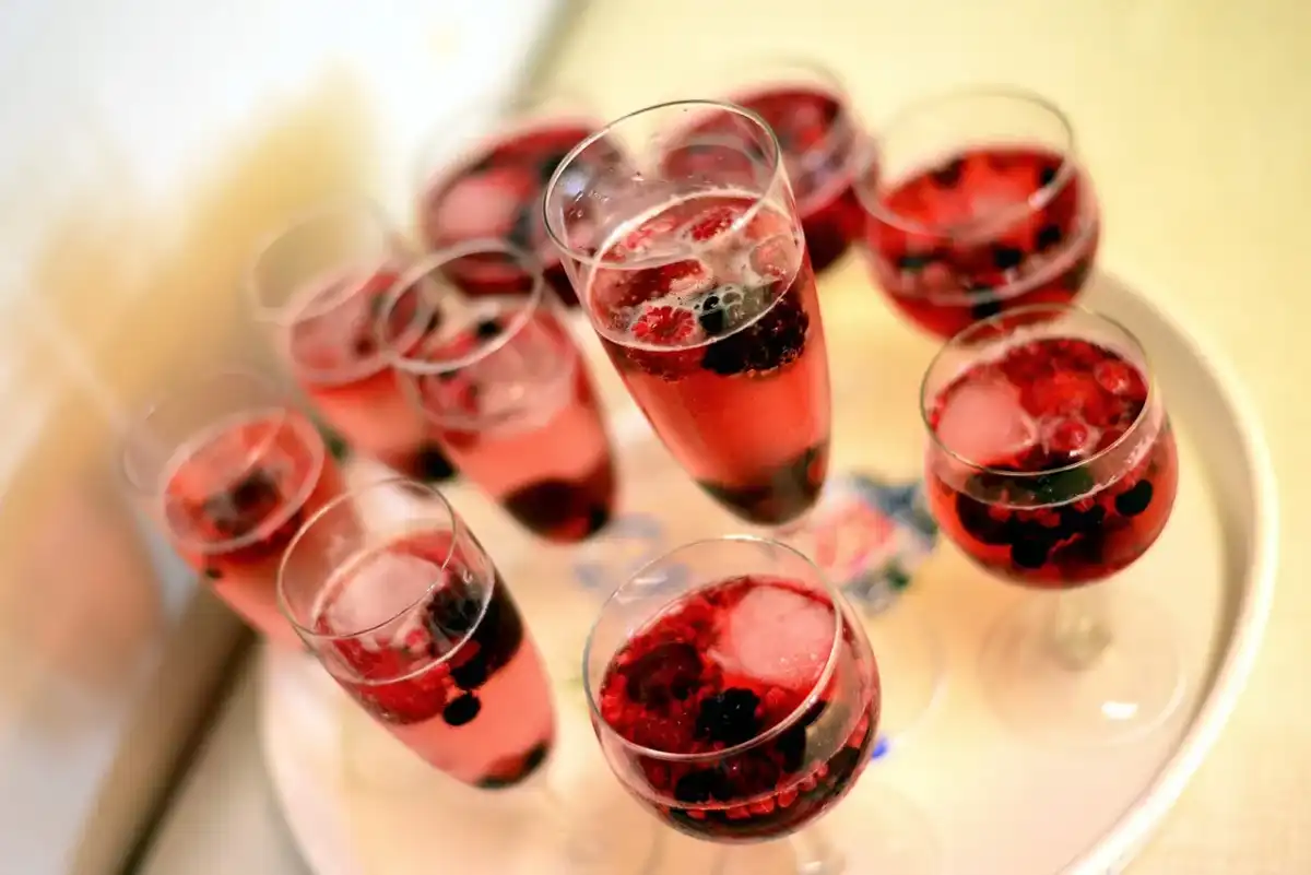 Czy alkohol zamarza - Sprawdź, jak bezpiecznie chłodzić trunki