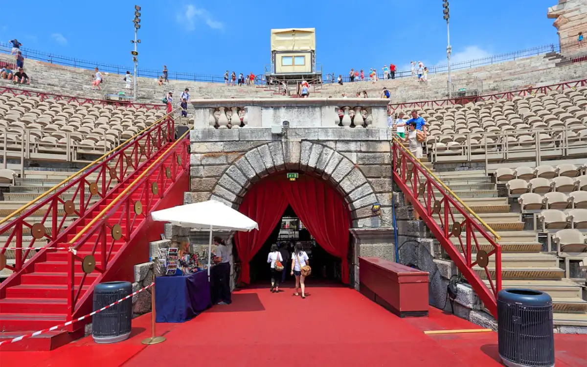 Arena di Verona: Zwiedzanie, Opera i Bilety Twój Przewodnik