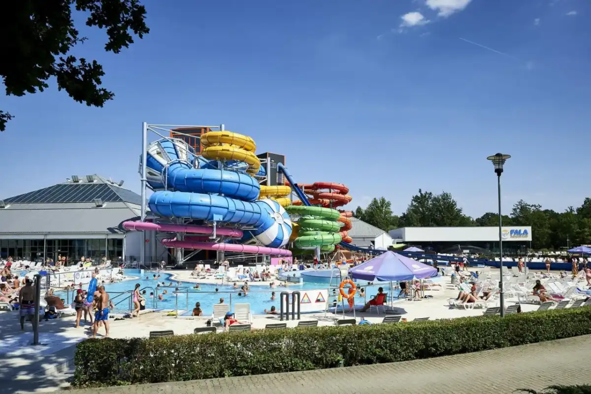 Aquapark Fala Łódź: Cennik, Godziny, Atrakcje - Twój Przewodnik