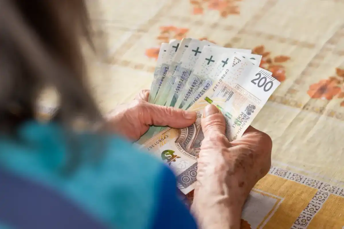 Trzynasta emerytura - Kiedy dokładnie wpłynie na konto?