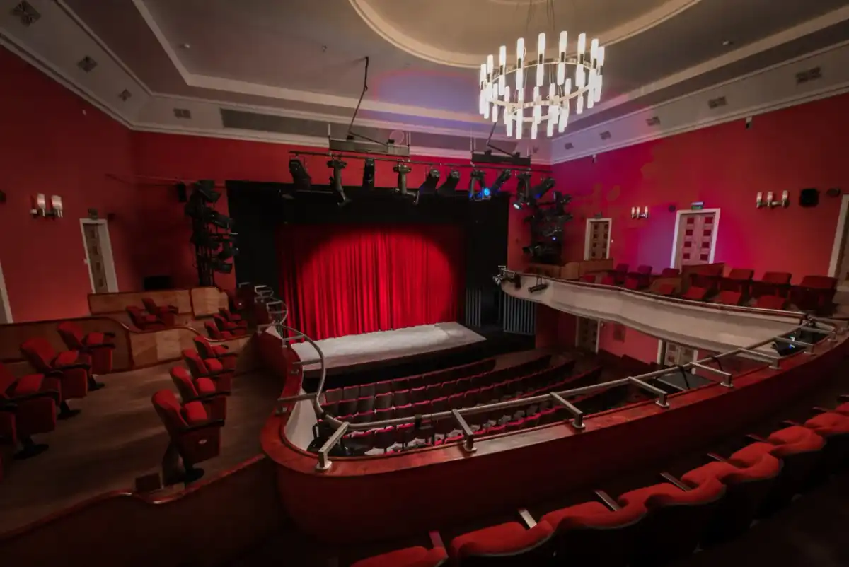 Teatr im. Stefana Jaracza w Łodzi - Jak zaplanować wizytę bez pomyłek?