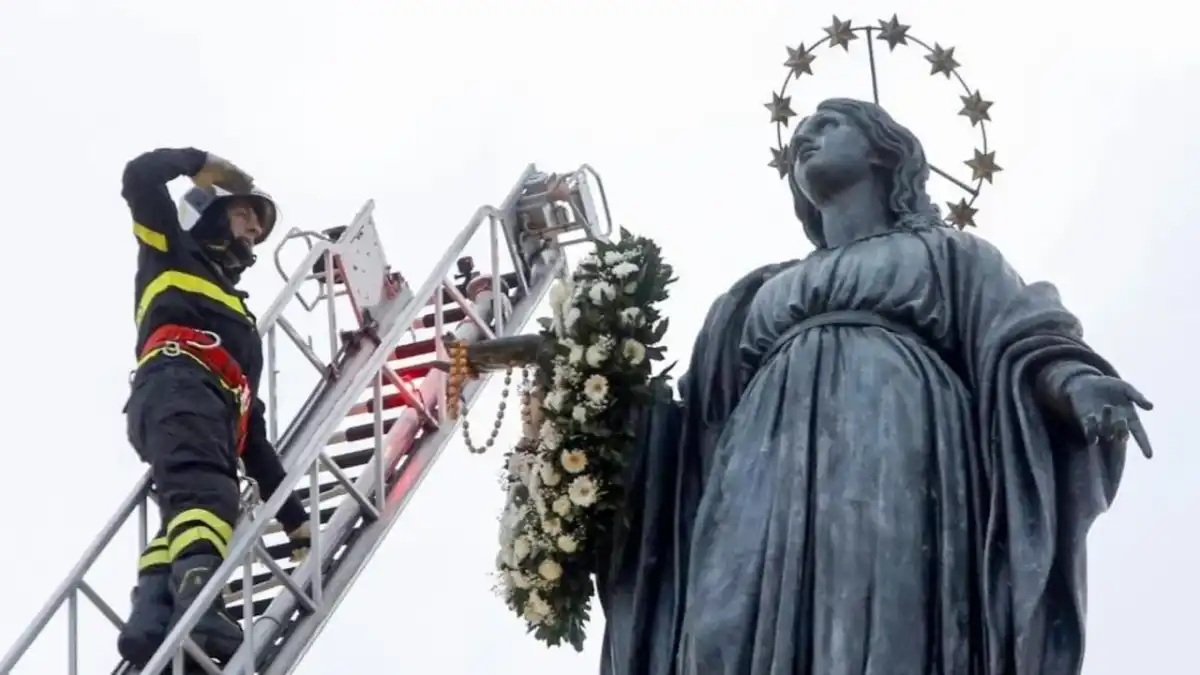 8 dicembre a Roma tra Immacolata e luci di Natale