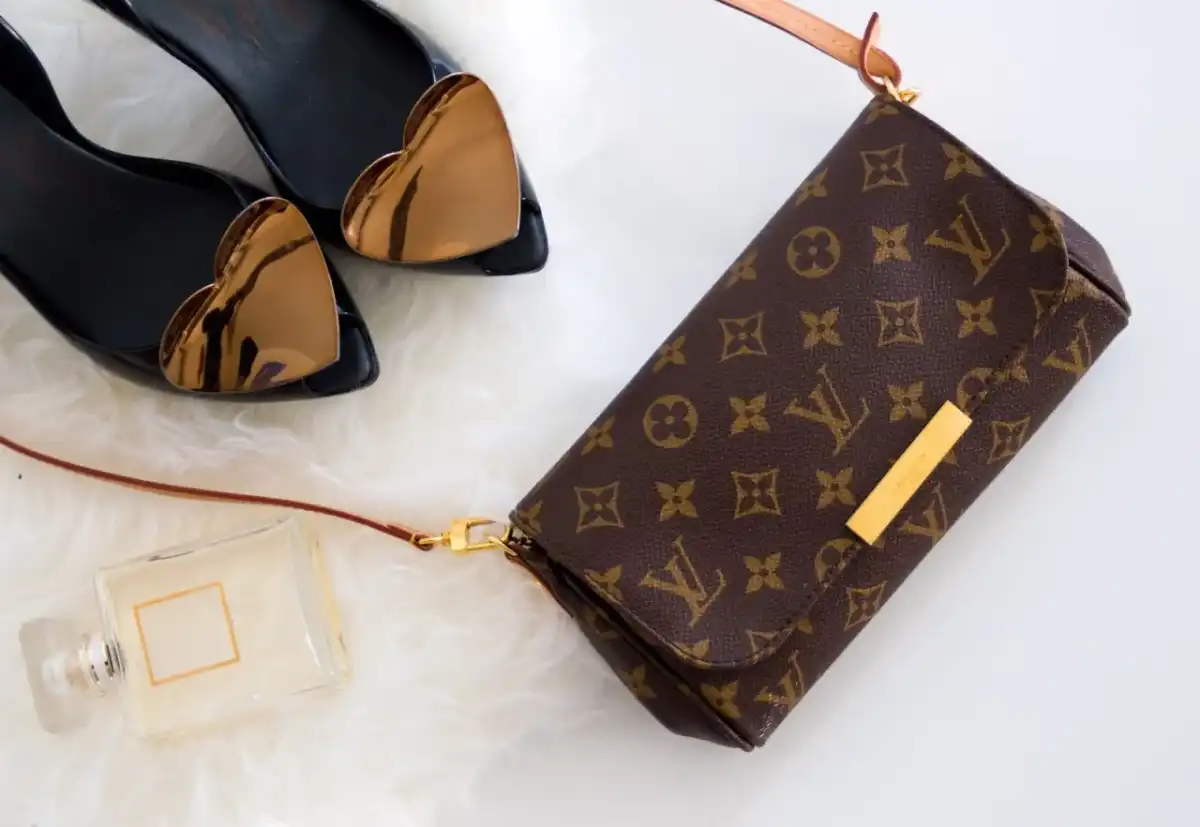 Jak rozpoznać Louis Vuitton oryginał od podróbki?