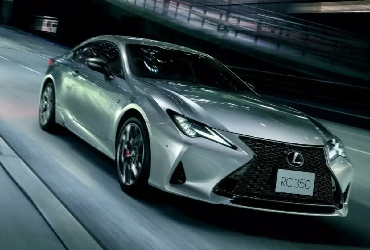 Lexus RC 350 - czy to wciąż dobre coupé na rynku wtórnym?