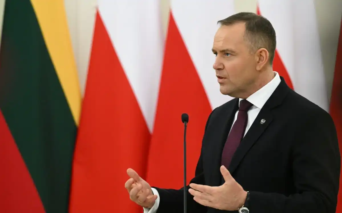 Karol Nawrocki: Dlaczego lideruje sondażom zaufania?