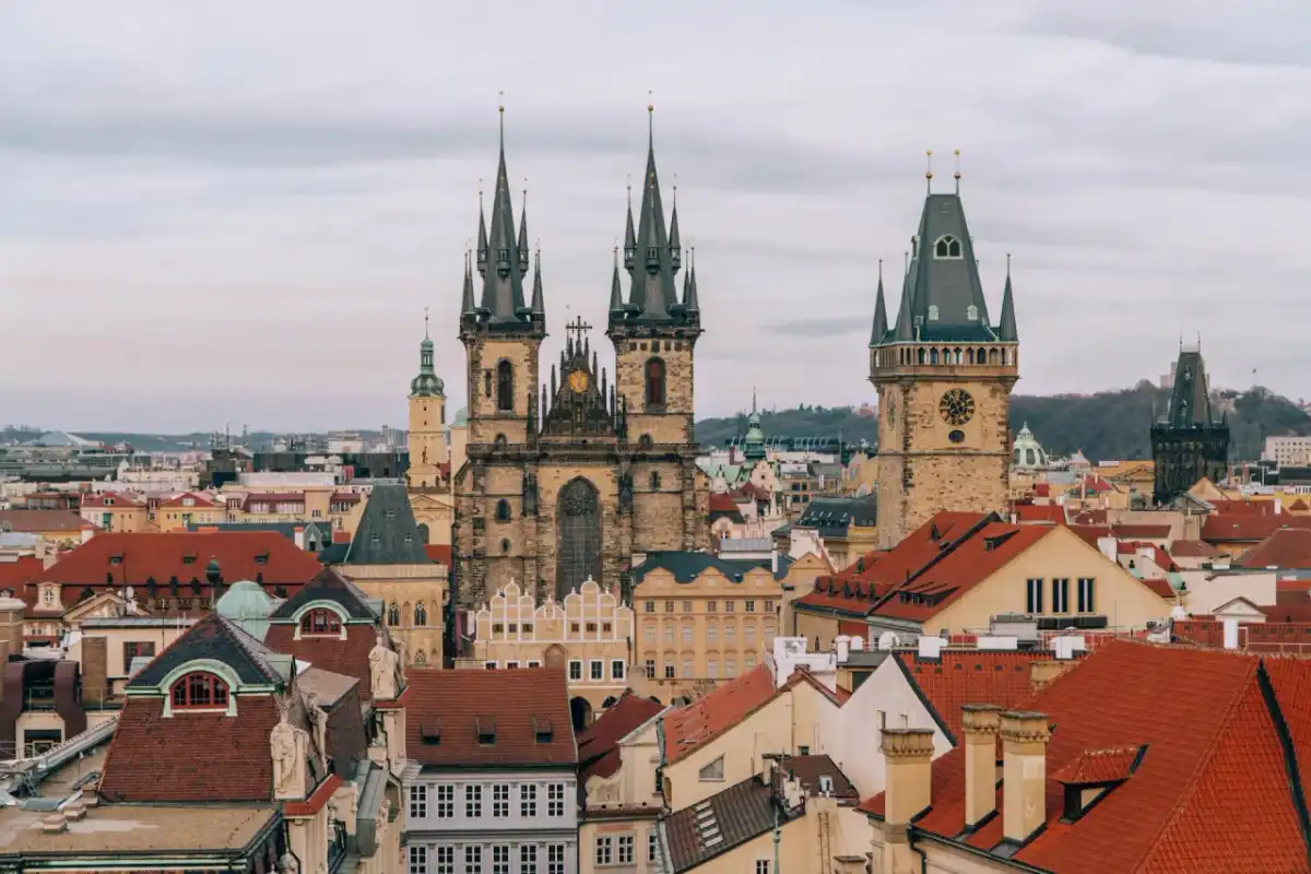 Czechy pociągiem: praktyczny przewodnik i porady dla Polaków
