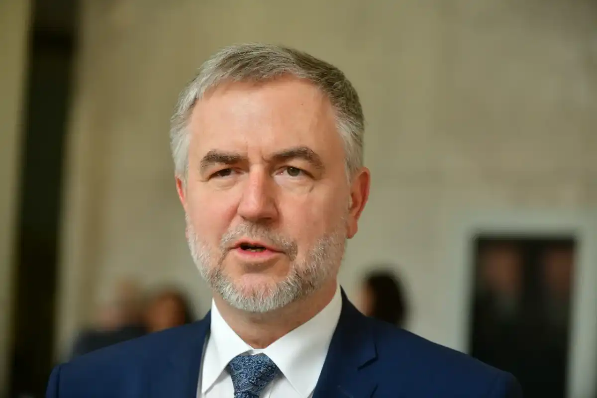 Marszałek Woźniak: dlaczego teatry w Wielkopolsce tracą konkursy?