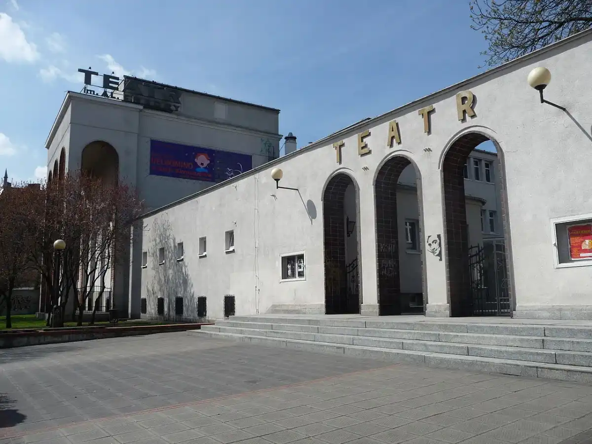 Teatr Fredry Gniezno - Przewodnik: Repertuar, bilety, wizyta
