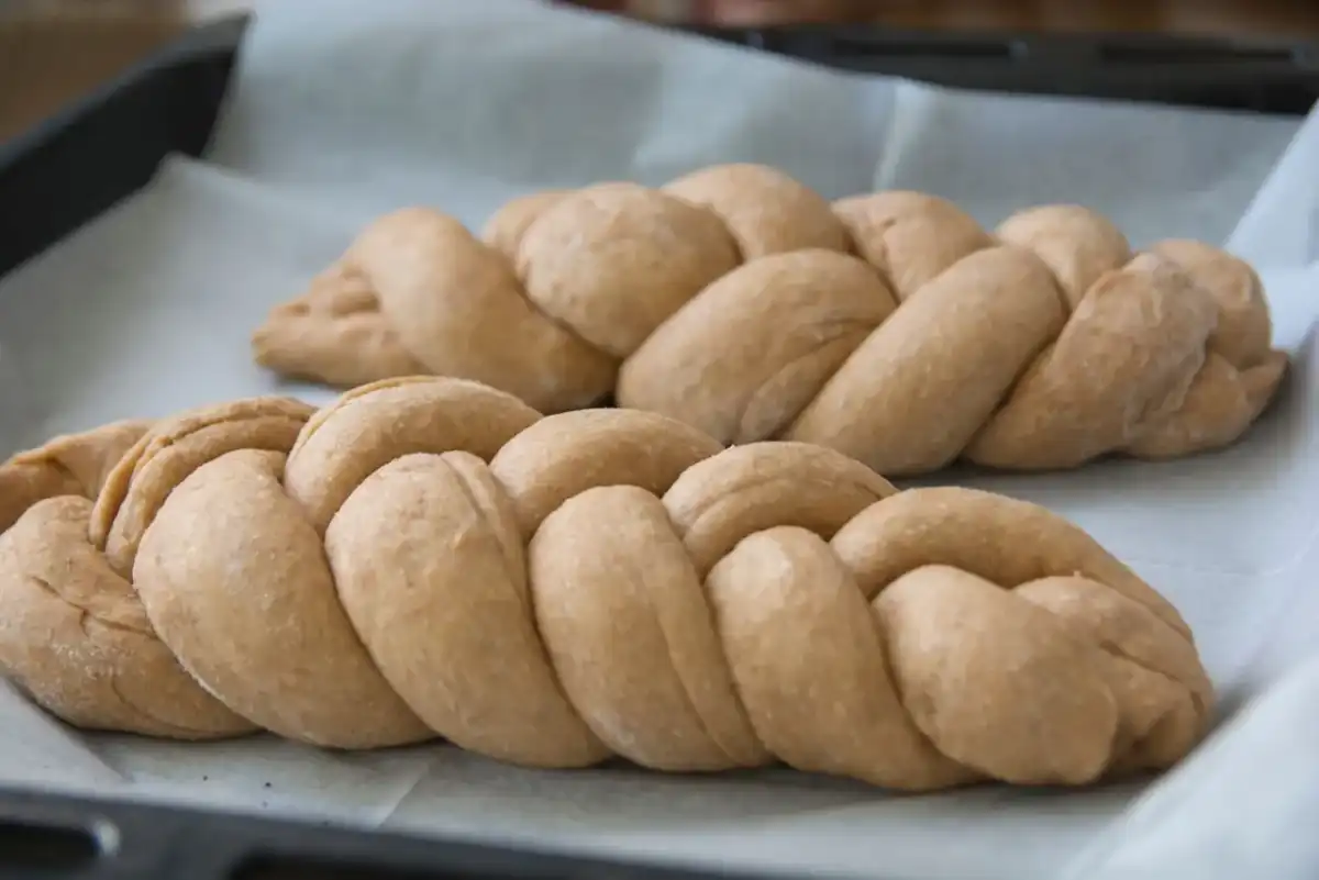 Chałka kcal - Ile kalorii ma kromka i co najbardziej je podbija?