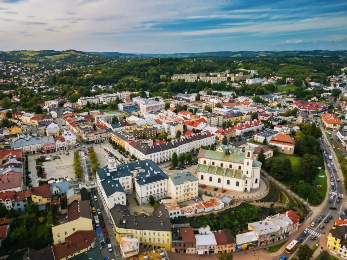 Miasto w dolinie Ropy - Gorlice? Odkryj Beskid Niski!