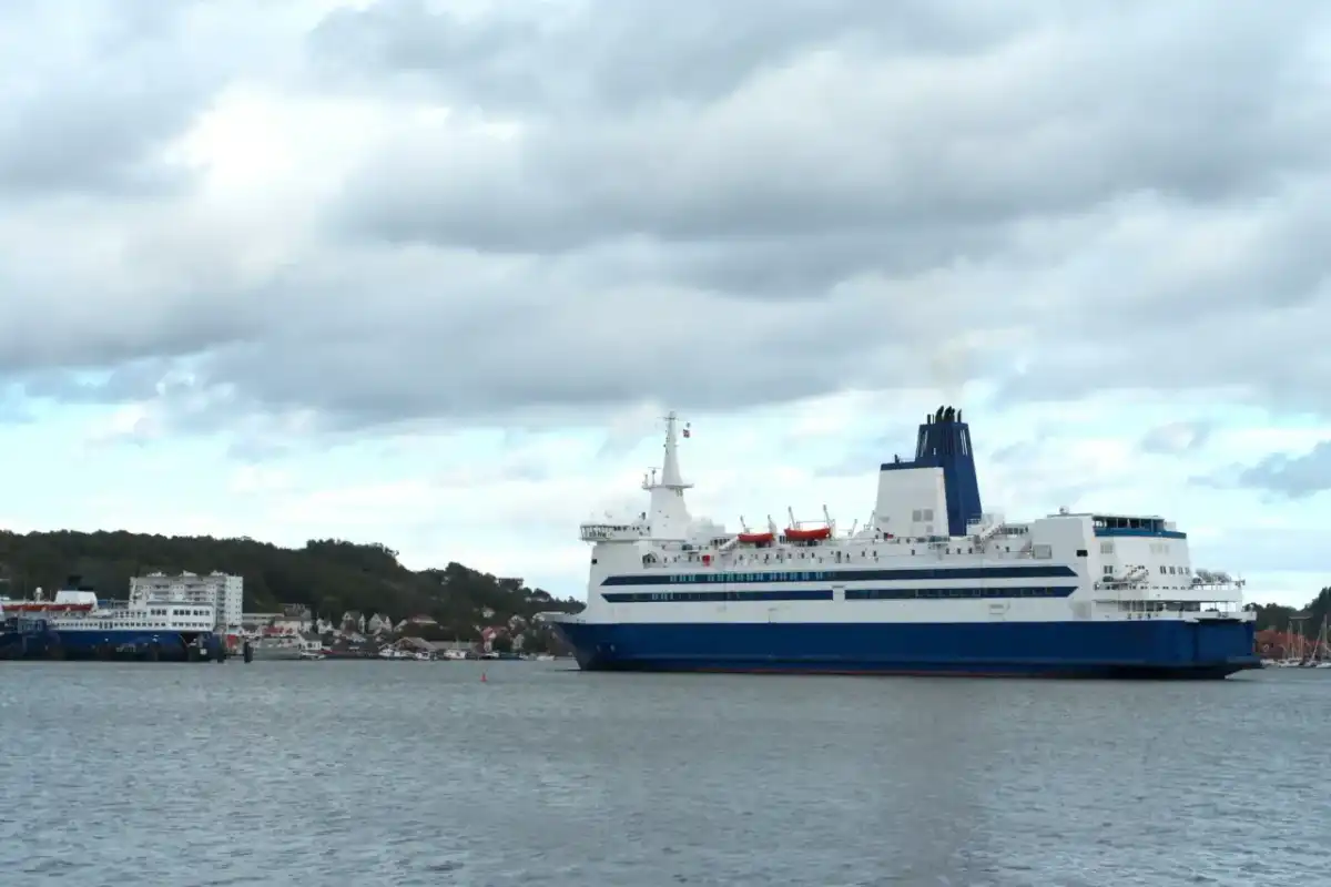 Prom Dover - Calais czy Dunkierka? Wybierz mądrze!
