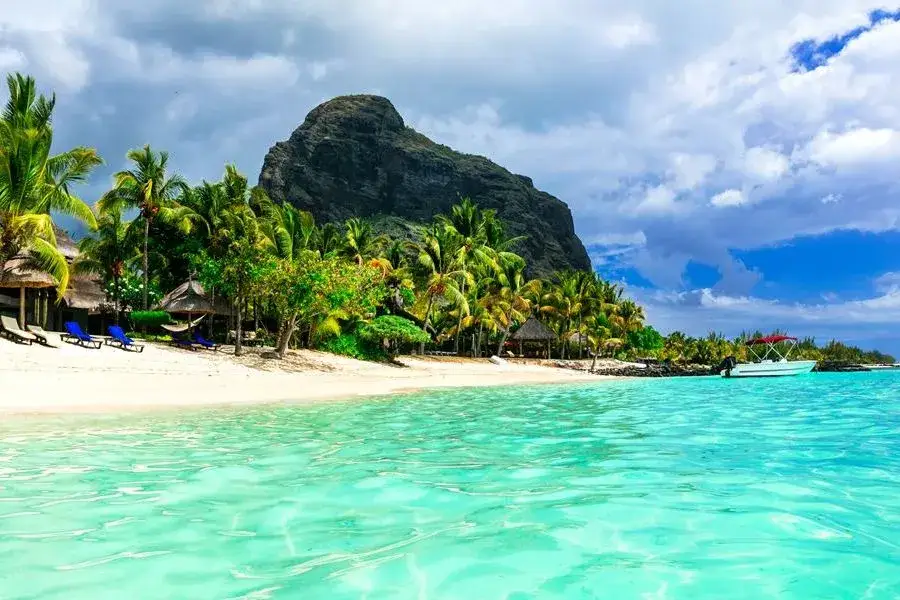 Plaże Mauritiusa i atrakcje: Które wybrać na idealne wakacje?