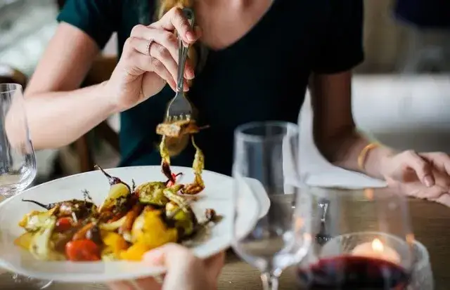 Gdzie zjeść w Nowym Sączu? Odkryj najlepsze restauracje i smaki