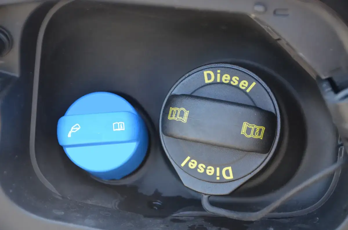 AdBlue w dieslu - co to za płyn, gdzie go wlewać i co ile uzupełniać?