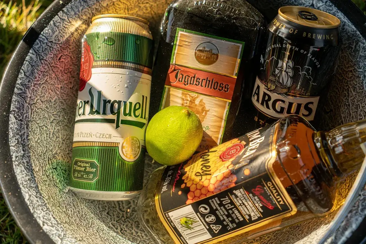 Piwo w puszce, Jagermeister, Argus i bourbon w misce. Czy piwo w puszce zamarznie?