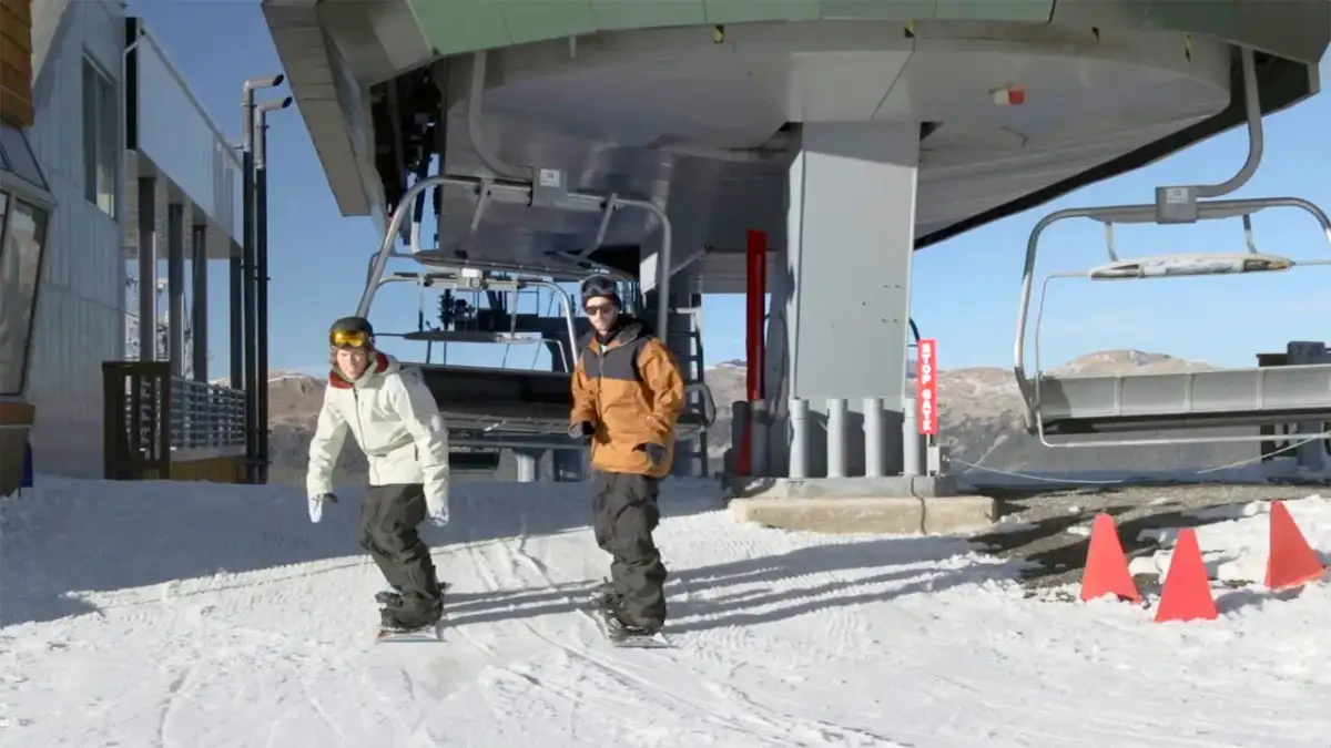 Jak bezpiecznie zsiąść z wyciągu na snowboardzie? Poradnik krok po kroku