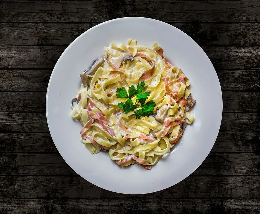 Carbonara Magdy Gessler: Sekret idealnego sosu bez śmietany