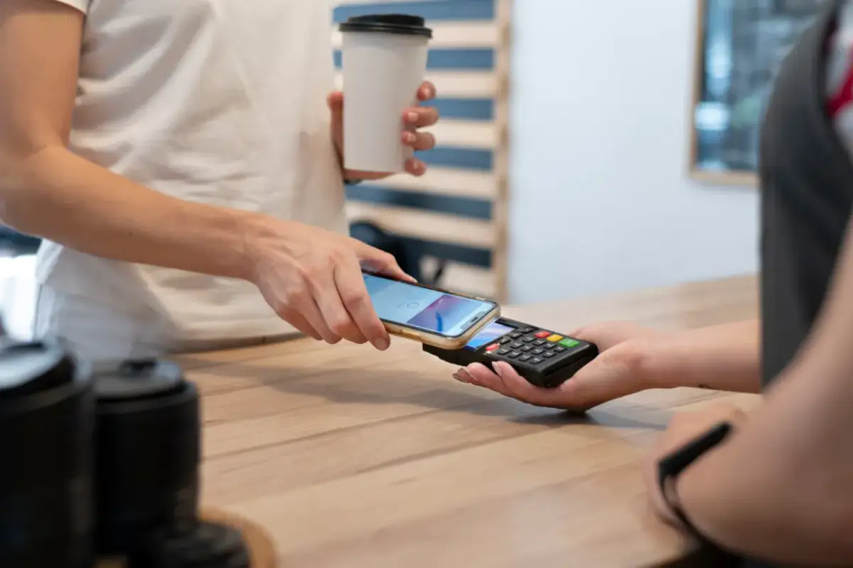Jak włączyć NFC w mBanku i uniknąć problemów z płatnościami