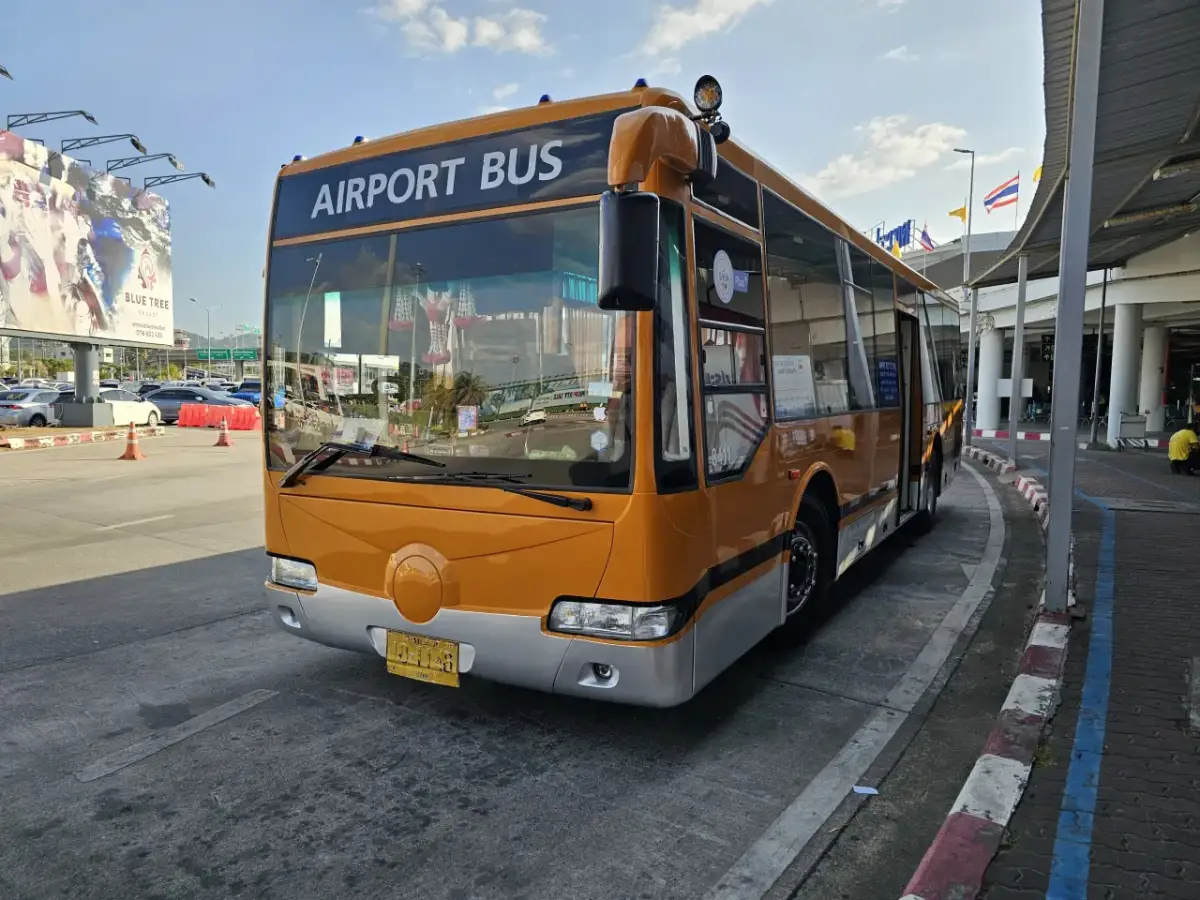 Ile kosztuje transfer z lotniska Phuket? Sprawdź ceny i opcje