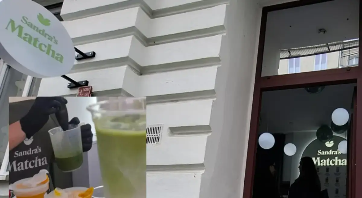 Znak "Sandra's Matcha", przygotowywanie napoju matcha, witryna sklepu.