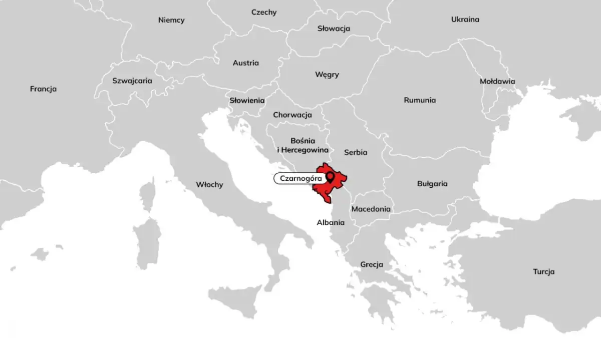 Mapa Europy z zaznaczoną Czarnogórą. Gdzie jest Czarnogóra? Położona na Bałkanach, między Bośnią i Hercegowiną a Albanią.